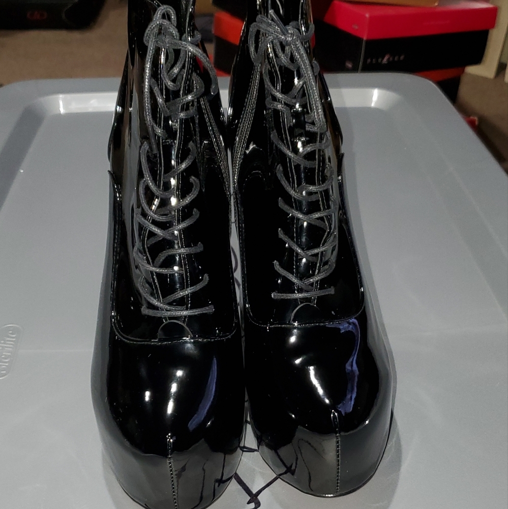 Platform boots